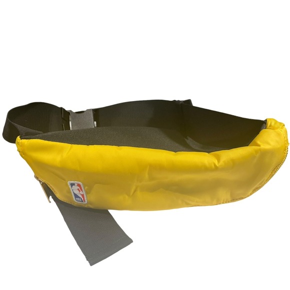 Herschel Supply Co.‎ Los Angeles Lakers Gold Sixteen Hipsack Yellow Fanny Pack - Picture 5 of 9